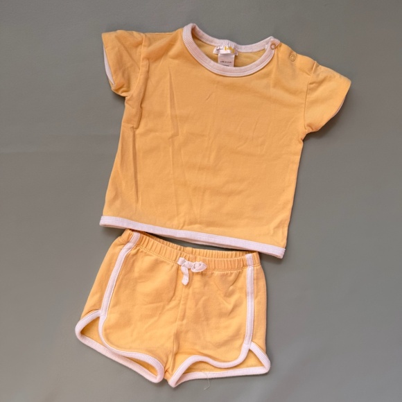 Bloomies Baby Baby Girl Set 6-9 months - Picture 1 of 1